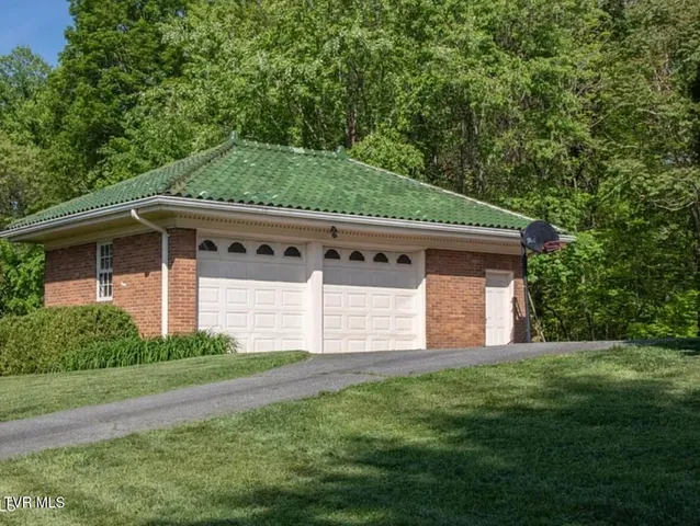 $749,000 | 940 Park Street, Bristol, VA 24201