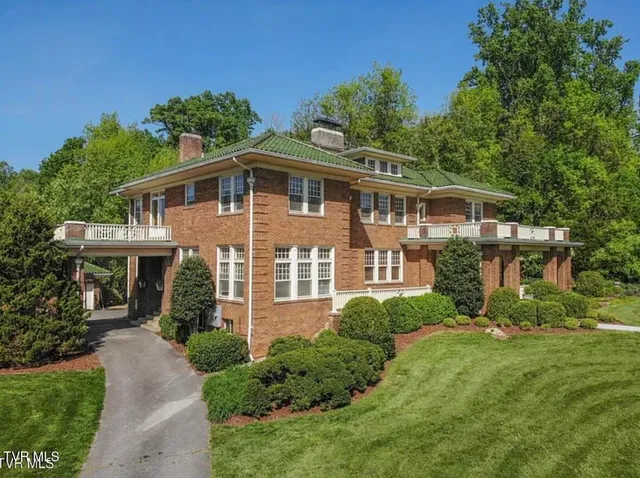 $749,000 | 940 Park Street, Bristol, VA 24201