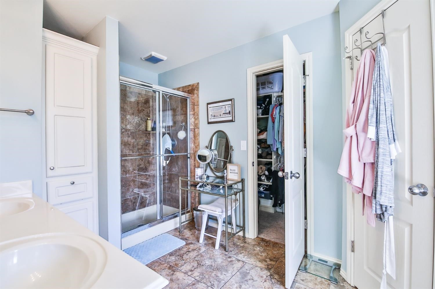 6205 101st Place Lubbock, TX 79424 - Photo 23 of 37 a living room with furniture and a window