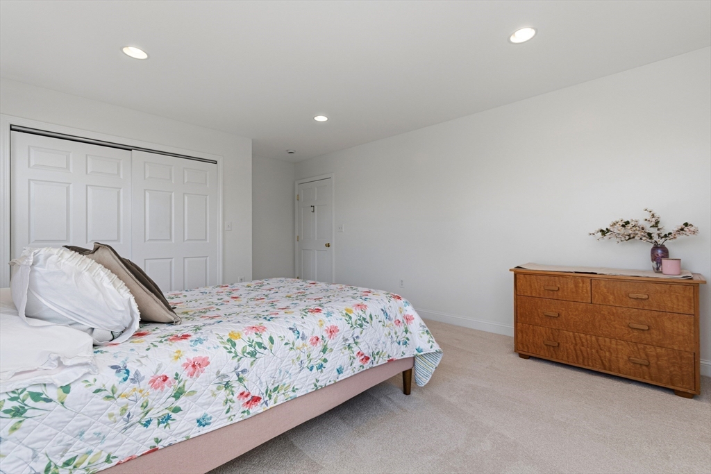 122 Deerfoot Road Southborough, MA 01772 - Photo 25 of 38