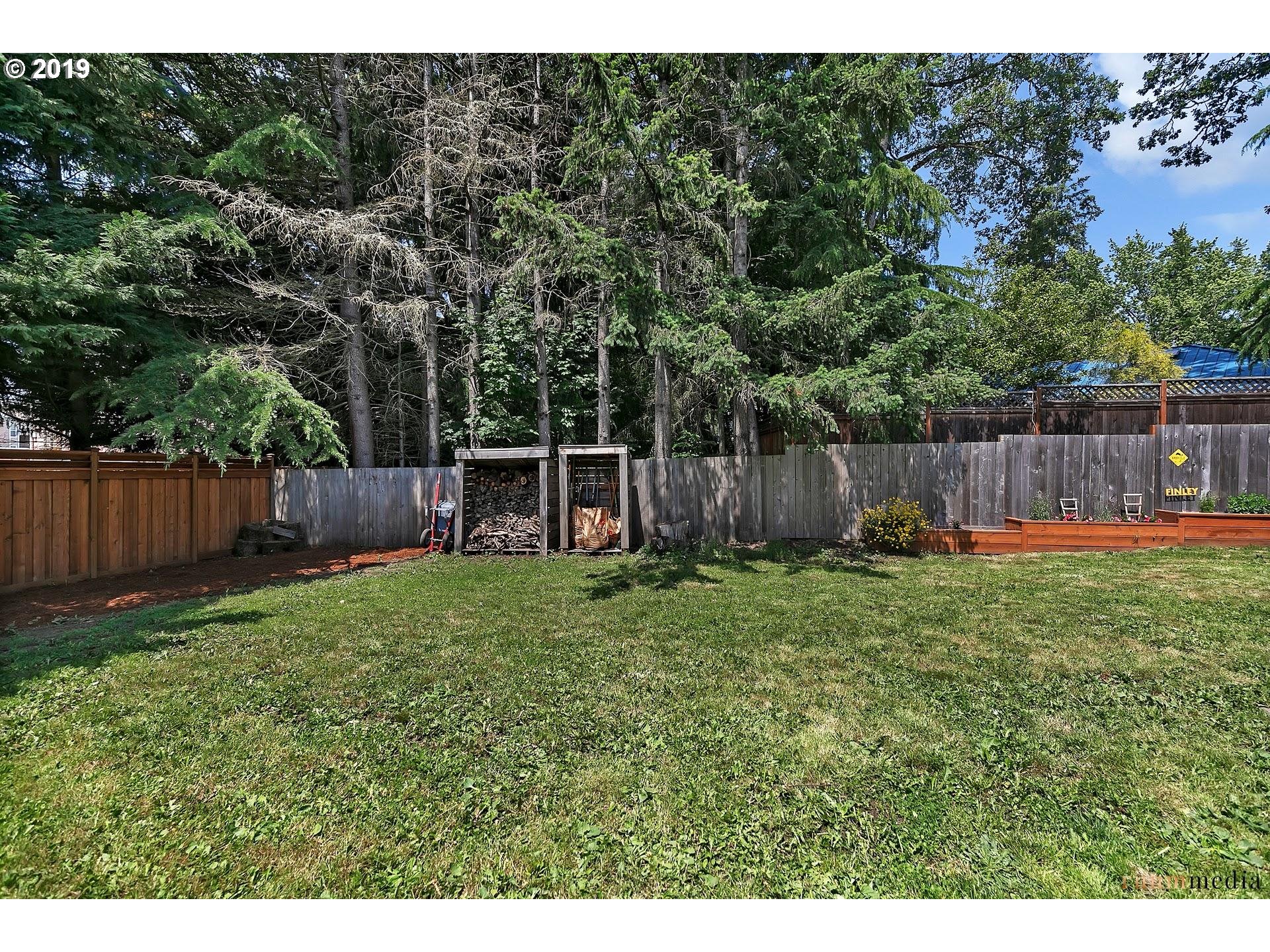 17795 Southwest Kinnaman Road Beaverton, OR 97078 - Photo 26 of 27 Backyard