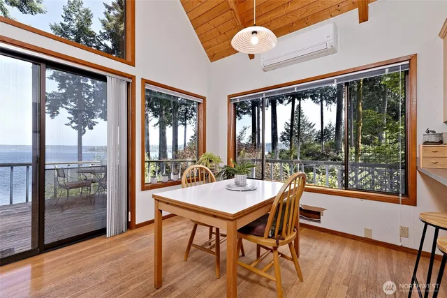 $770,000 | 662 Stadium Beach Road East, Grapeview, WA 98546