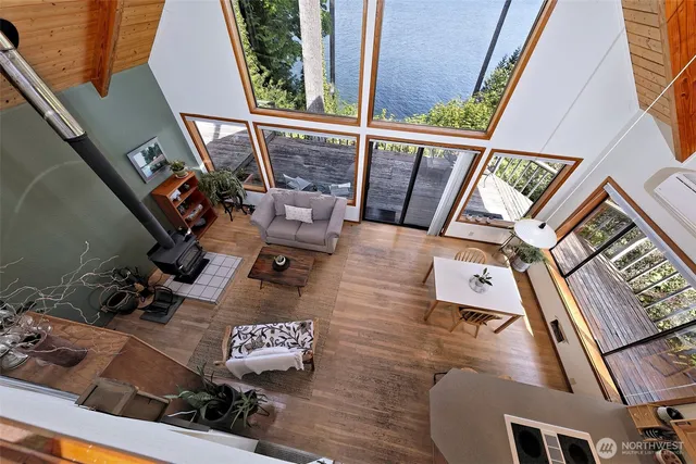 $770,000 | 662 Stadium Beach Road East, Grapeview, WA 98546