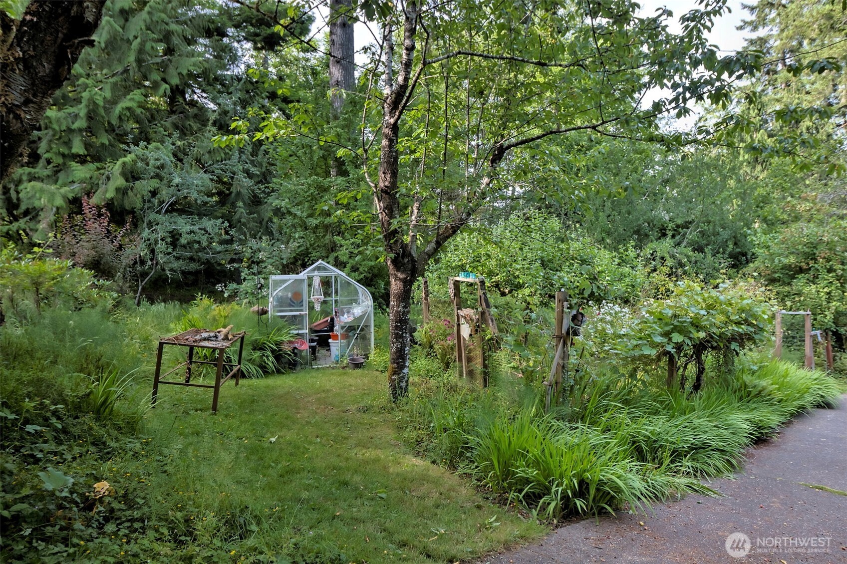 662 Stadium Beach Road East Grapeview, WA 98546 - Photo 32 of 35