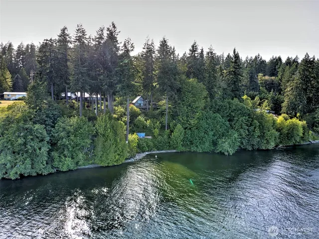 $770,000 | 662 Stadium Beach Road East, Grapeview, WA 98546