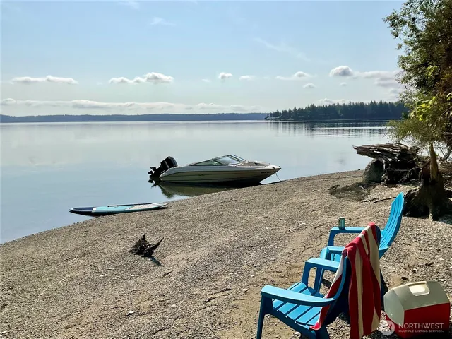 $770,000 | 662 Stadium Beach Road East, Grapeview, WA 98546