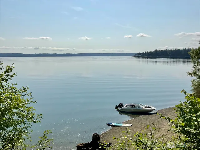 $770,000 | 662 Stadium Beach Road East, Grapeview, WA 98546