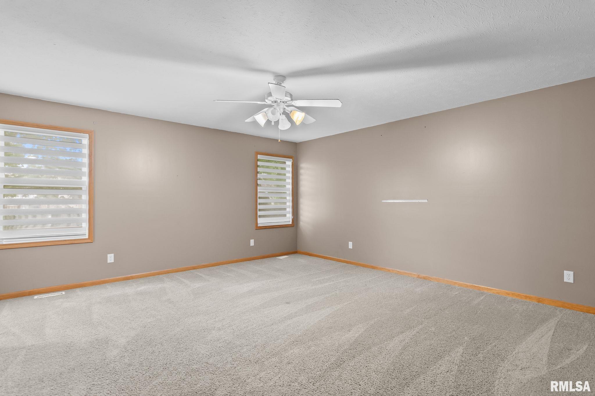895 Timber Edge Drive Sherman, IL 62684 - Photo 16 of 34