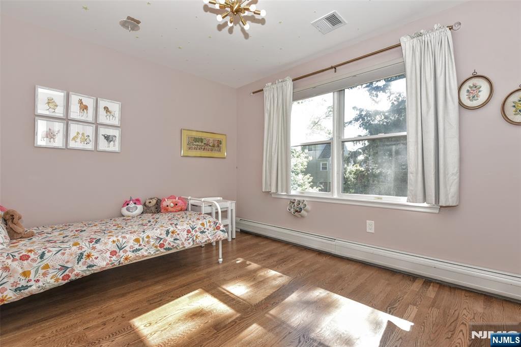 540 Burlington Street Paramus, NJ 07652 - Photo 22 of 34