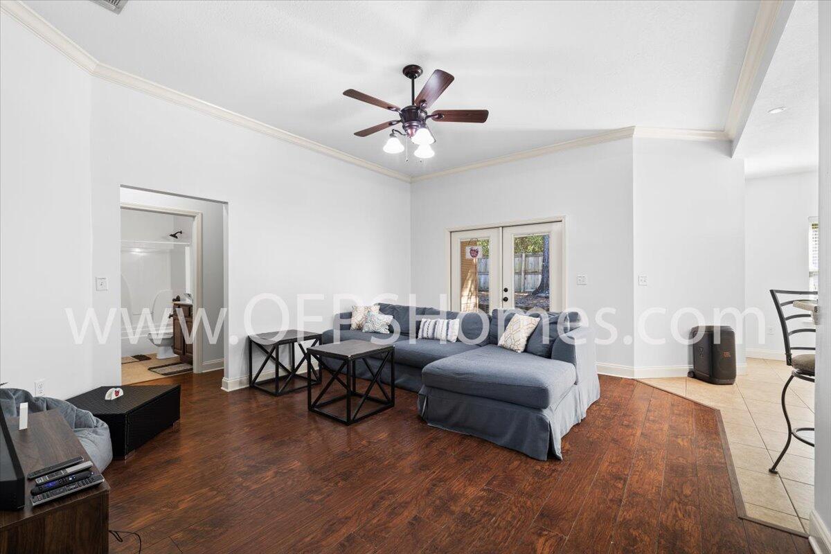 4632 Hermosa Road Crestview, FL 32539 - Photo 19 of 35 a living room with furniture and a window