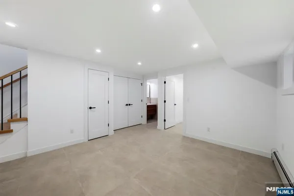 $6,900 | 211 East Harriet Avenue, Unit B, Palisades Park, NJ 07650