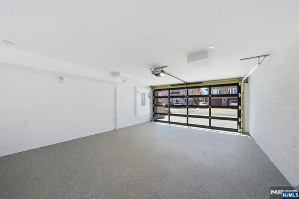 $6,900 | 211 East Harriet Avenue, Unit B, Palisades Park, NJ 07650