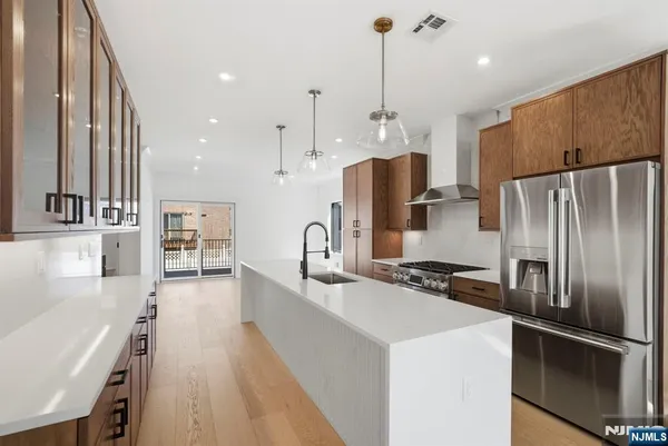 $6,900 | 211 East Harriet Avenue, Unit B, Palisades Park, NJ 07650