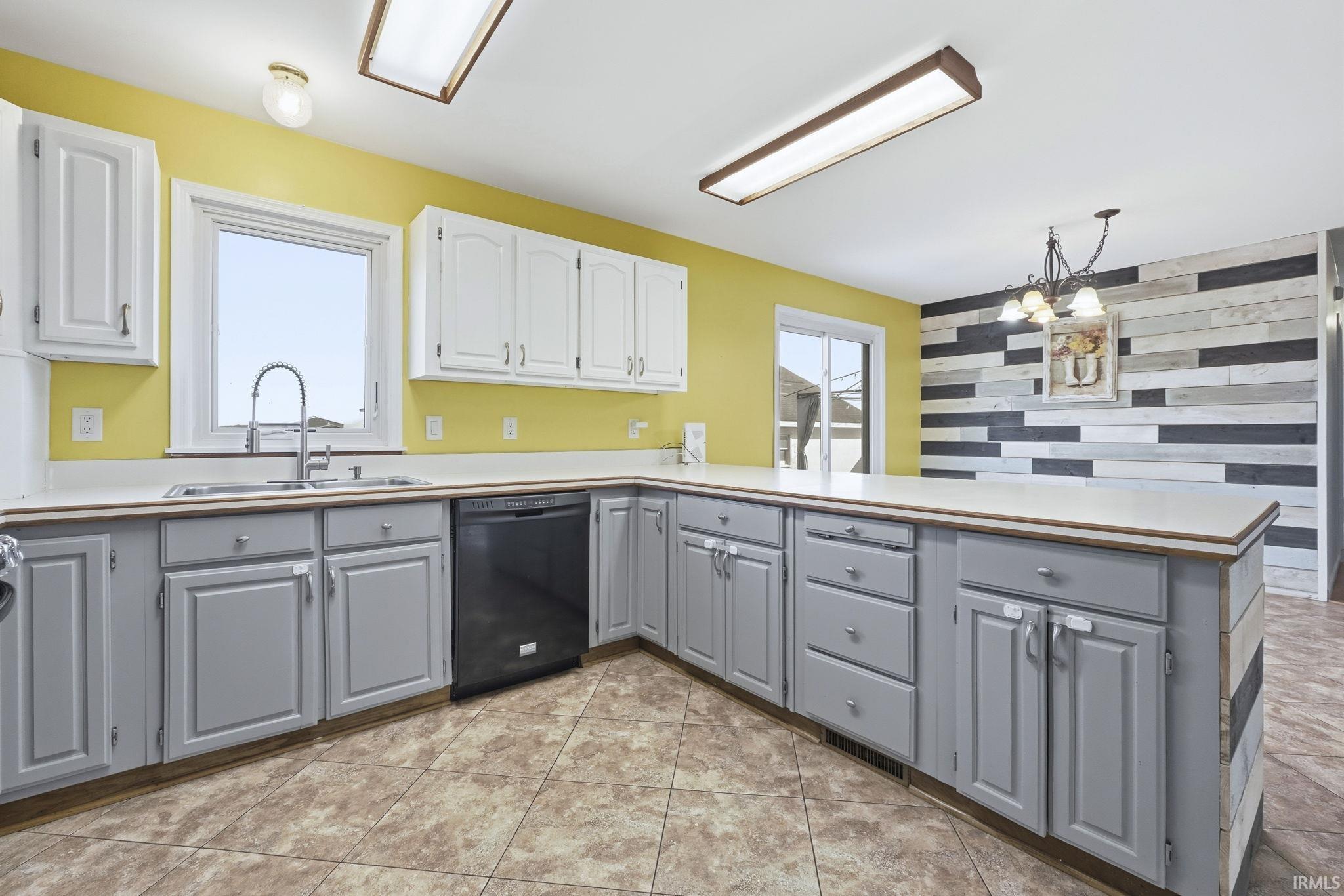 6307 North 500th Road East Roanoke, IN 46783 - Photo 4 of 36