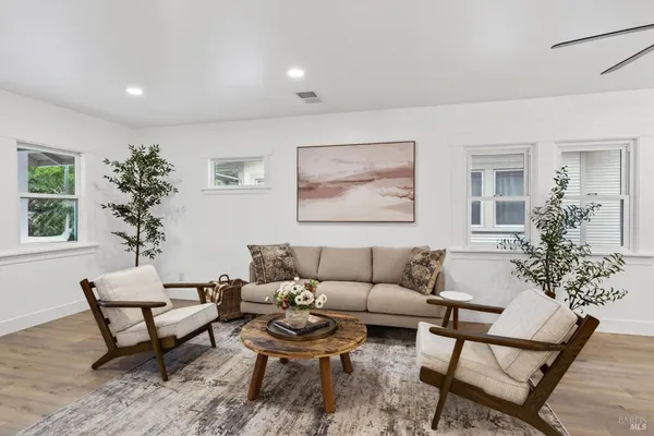 $685,000 | 648 Pine Street, Santa Rosa, CA 95404