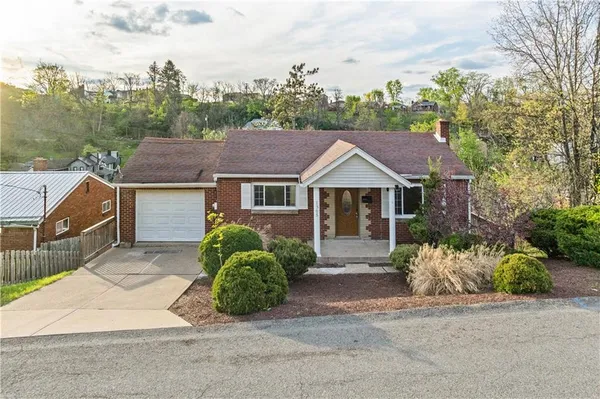 $225,000 | 1305 Main Street, Bridgeville, PA 15017