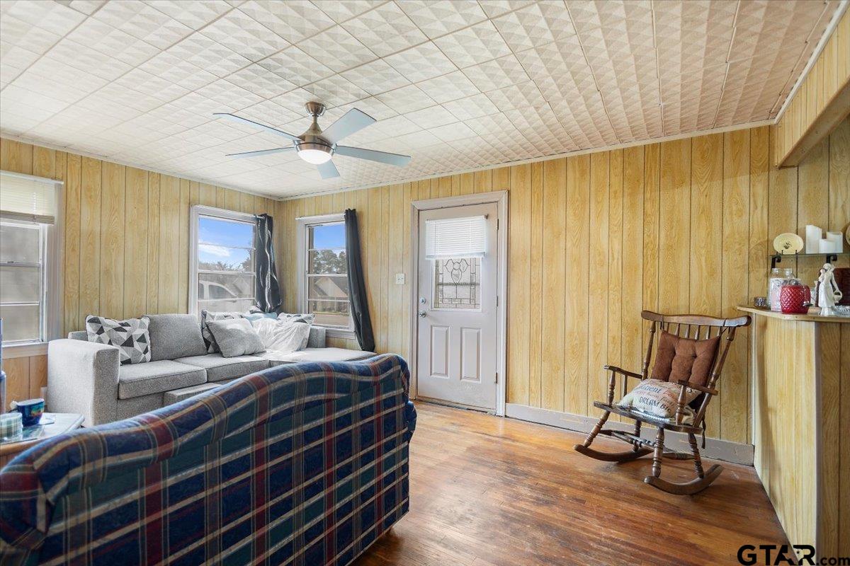 1706 Baxter Avenue Longview, TX 75602 - Photo 13 of 32 a bedroom with furniture and a window