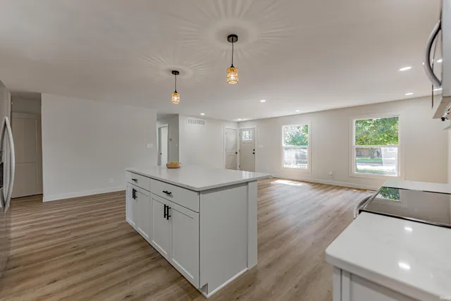 $309,900 | 317 Kennedy Drive, Mount Vernon, IN 47620