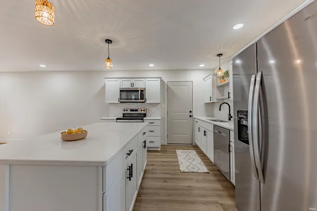 $309,900 | 317 Kennedy Drive, Mount Vernon, IN 47620