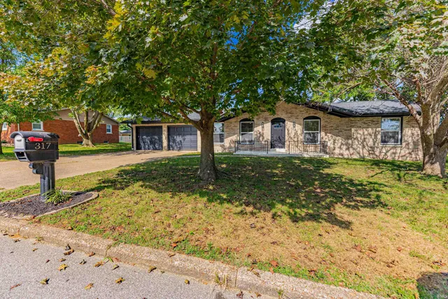 $309,900 | 317 Kennedy Drive, Mount Vernon, IN 47620