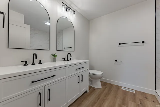 $309,900 | 317 Kennedy Drive, Mount Vernon, IN 47620