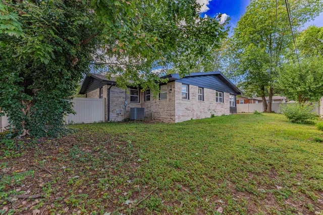 $309,900 | 317 Kennedy Drive, Mount Vernon, IN 47620