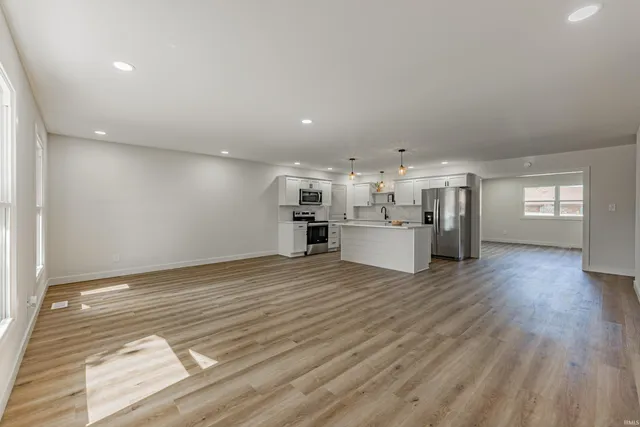 $309,900 | 317 Kennedy Drive, Mount Vernon, IN 47620