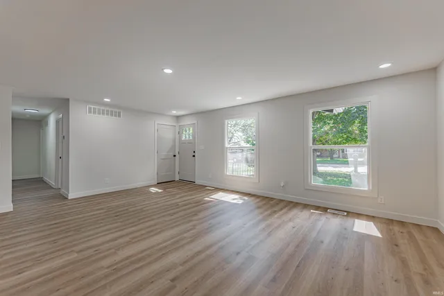 $309,900 | 317 Kennedy Drive, Mount Vernon, IN 47620