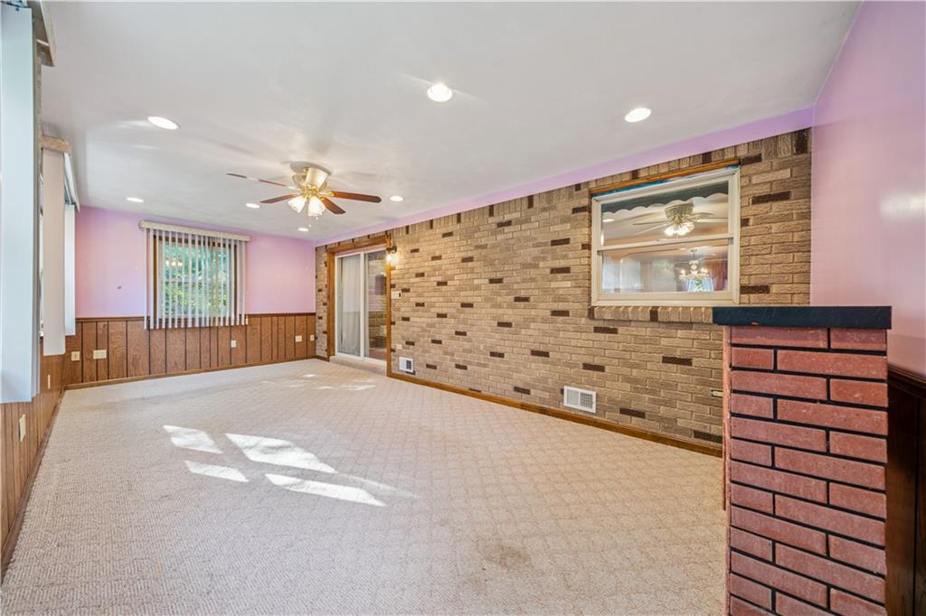 361 Maple Road Pittsburgh, PA 15239 - Photo 15 of 38 a view of livingroom with a ceiling fan