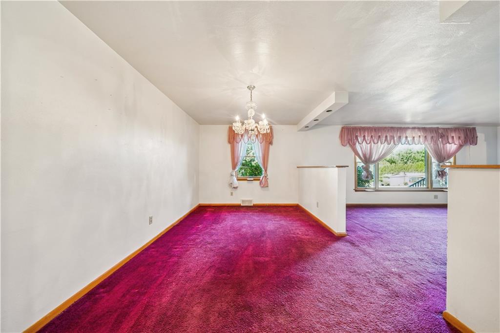 361 Maple Road Pittsburgh, PA 15239 - Photo 6 of 38