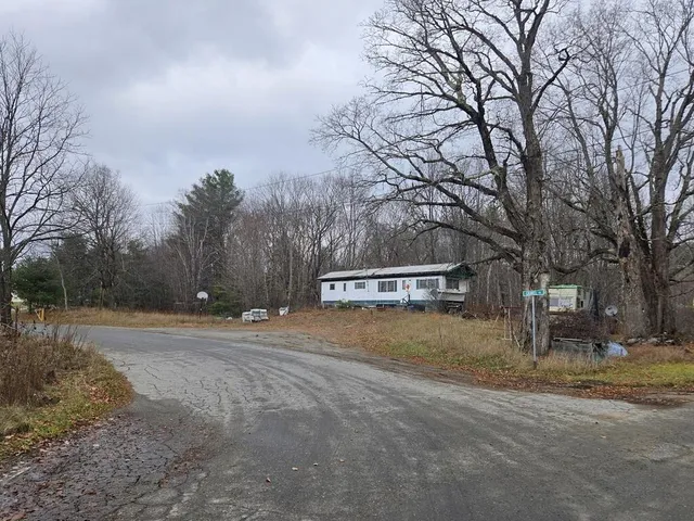 $4,200 | 1 Gravel Lane, Phillips, ME 04966