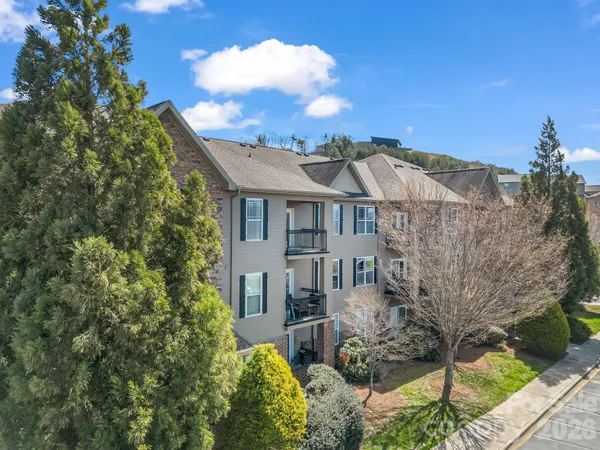 $230,000 | 291 Brickton Village Circle, Unit 304, Fletcher, NC 28732
