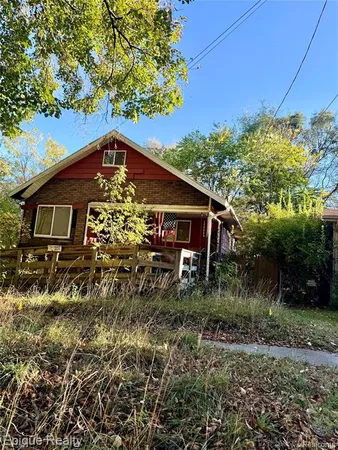 $8,600 | 1526 Montana Avenue, Flint, MI 48506