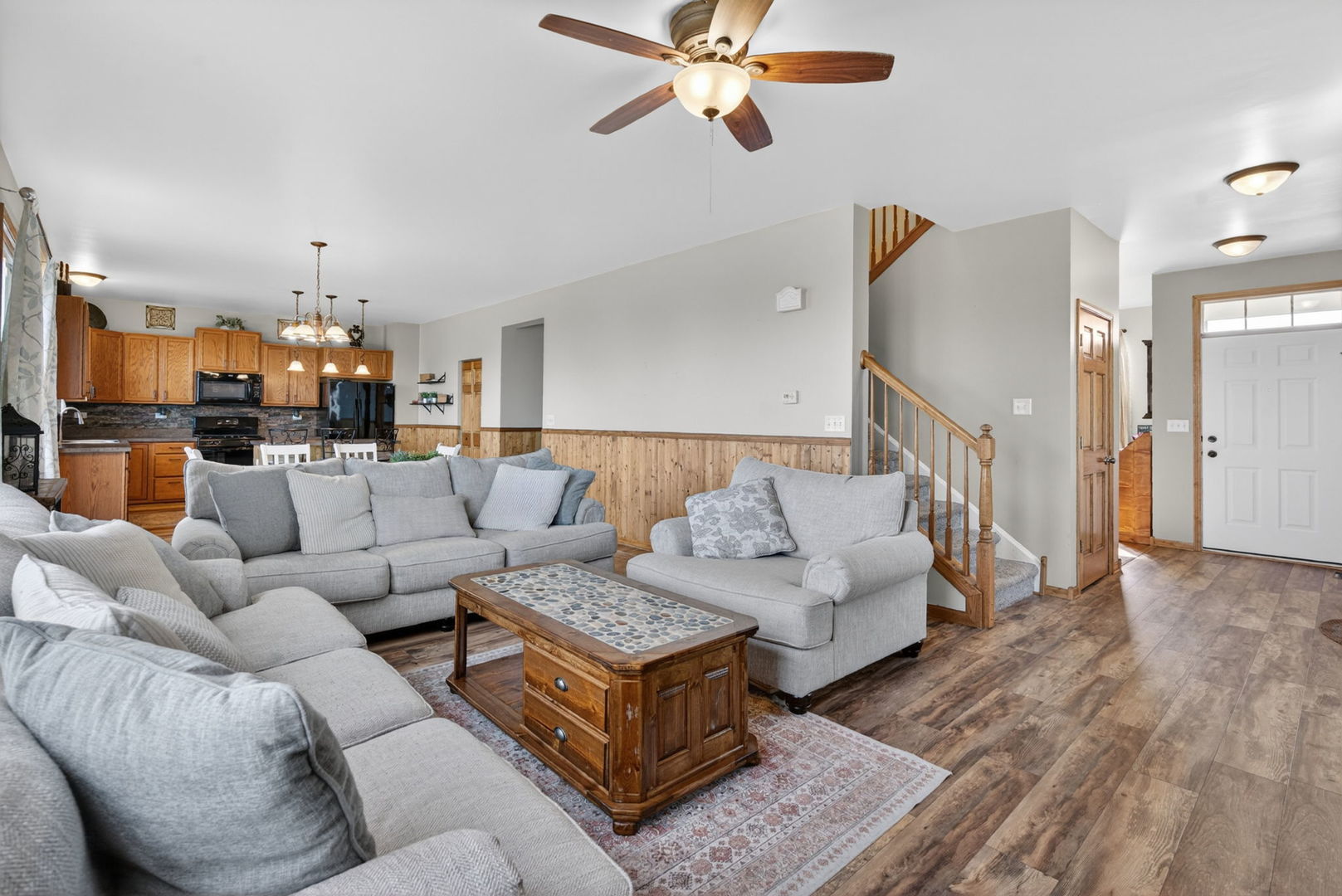 905 Avalon Way Minooka, IL 60447 - Photo 8 of 51