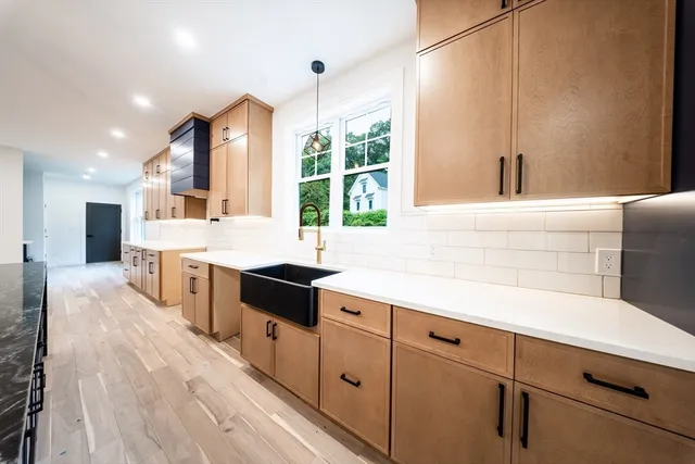 $1,425,000 | 2 Spring Meadow Drive, Southborough, MA 01772