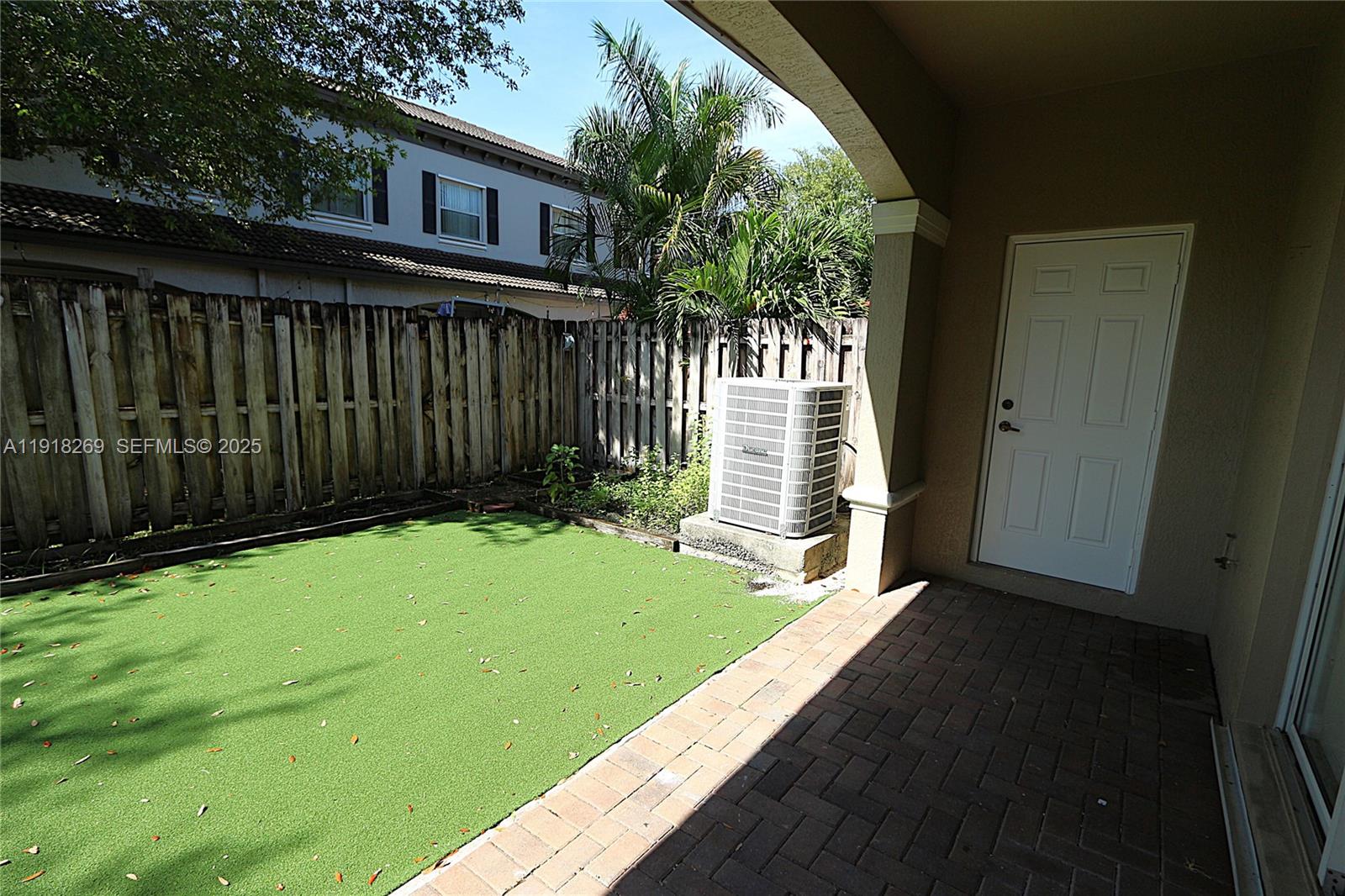 15276 Southwest 88th Terrace Miami, FL 33196 - Photo 15 of 32
