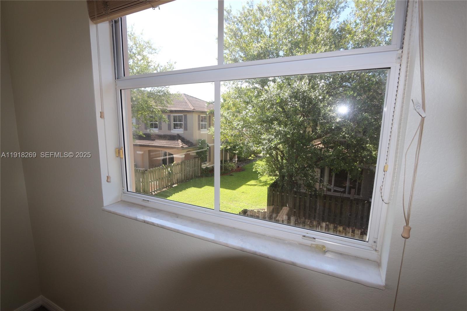 15276 Southwest 88th Terrace Miami, FL 33196 - Photo 22 of 32