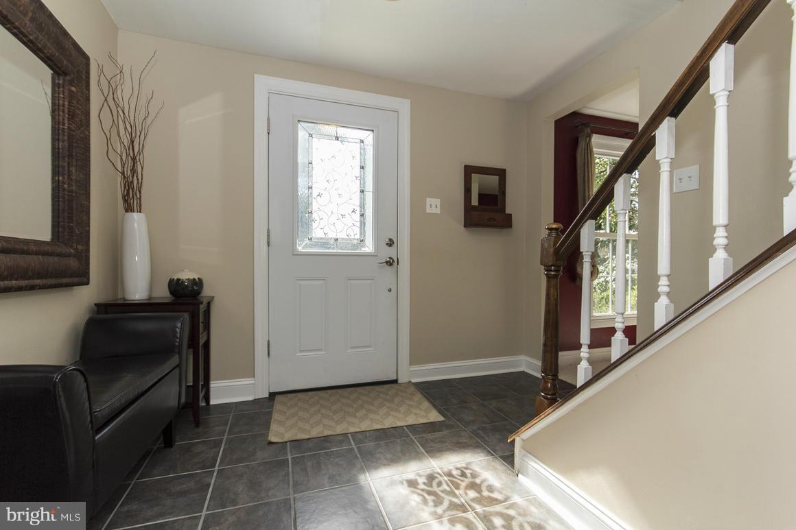 10882 Sandringham Road Cockeysville, MD 21030 - Photo 2 of 30 Interior (General)