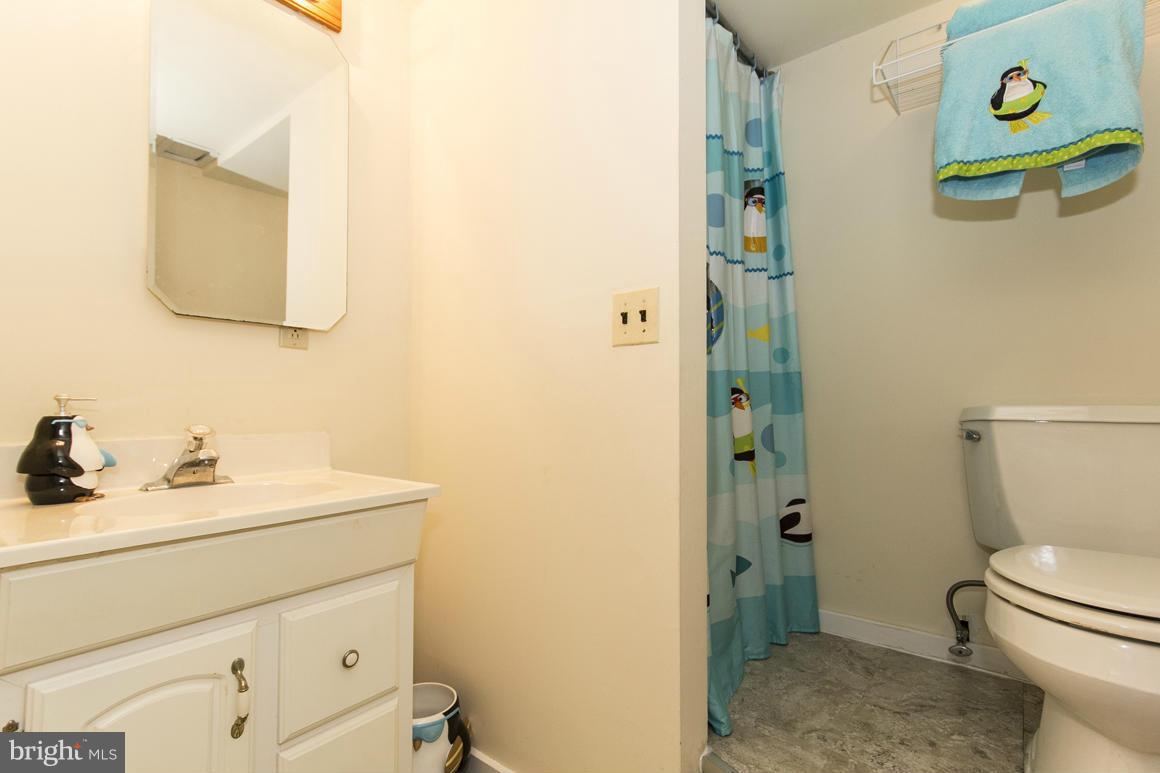 10882 Sandringham Road Cockeysville, MD 21030 - Photo 27 of 30 Bath