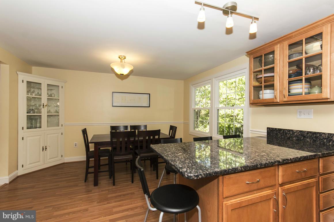 10882 Sandringham Road Cockeysville, MD 21030 - Photo 8 of 30 Dining Room