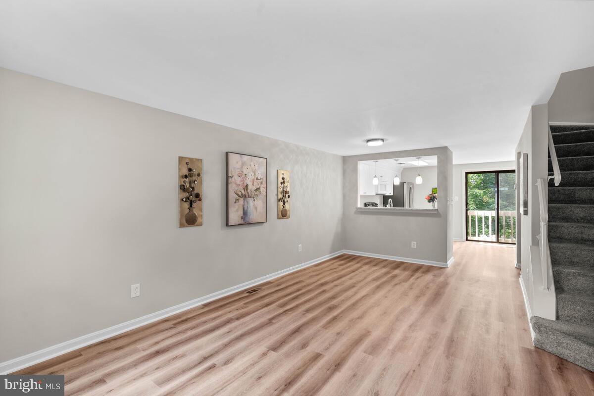 9516 Dunbrook Court Gaithersburg, MD 20886 - Photo 2 of 29