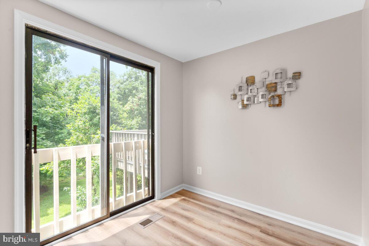 9516 Dunbrook Court Gaithersburg, MD 20886 - Photo 11 of 29