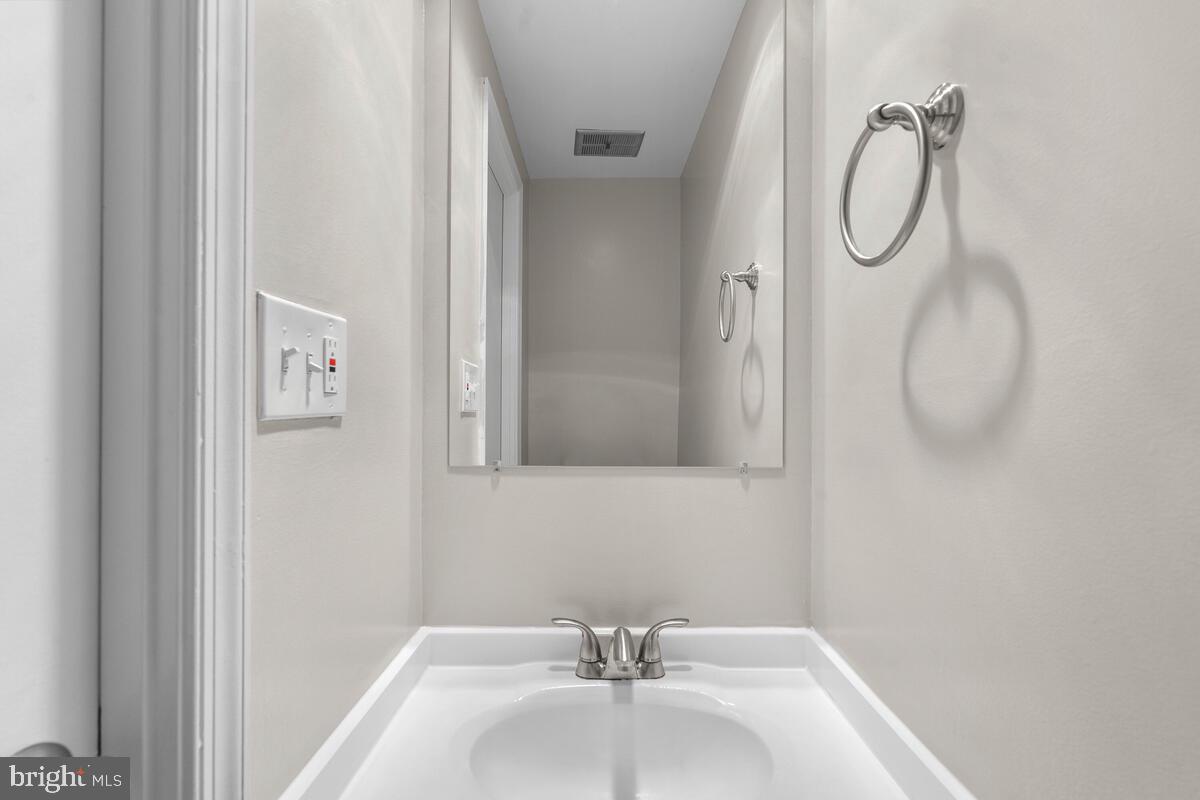 9516 Dunbrook Court Gaithersburg, MD 20886 - Photo 12 of 29