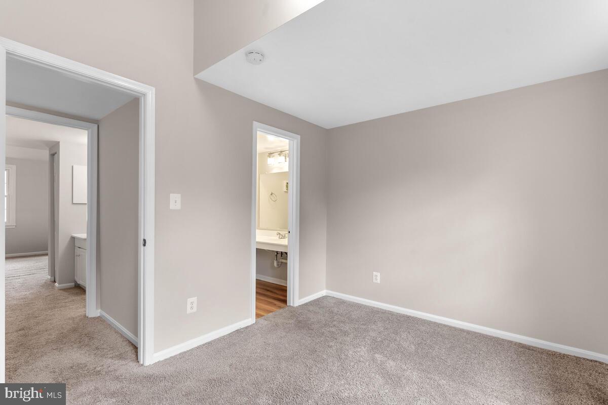 9516 Dunbrook Court Gaithersburg, MD 20886 - Photo 20 of 29