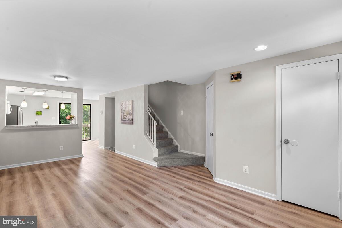9516 Dunbrook Court Gaithersburg, MD 20886 - Photo 3 of 29
