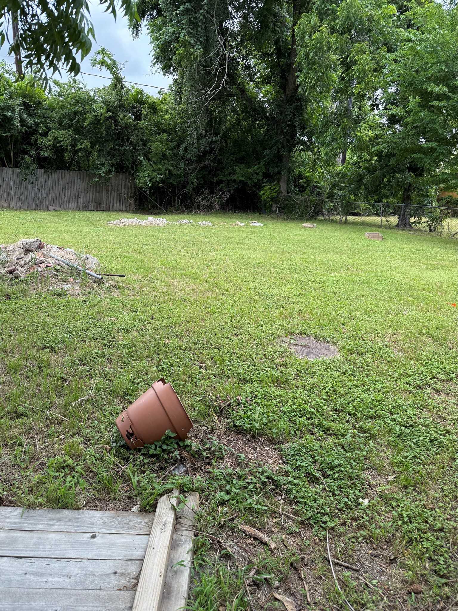 4707 Mallow Street, Unit B Houston, TX 77033 - Photo 16 of 16 a view of a outdoor space and a lake view