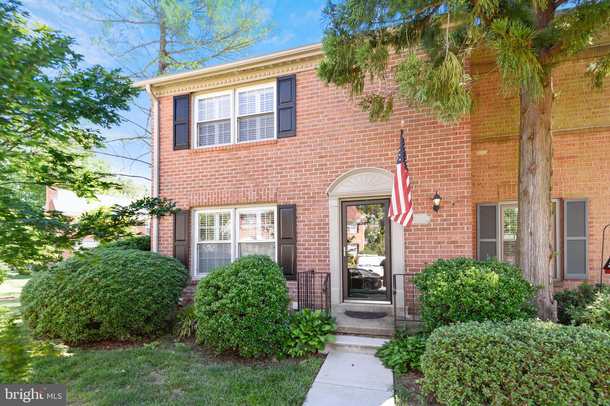 Classic All Brick End Townhouse