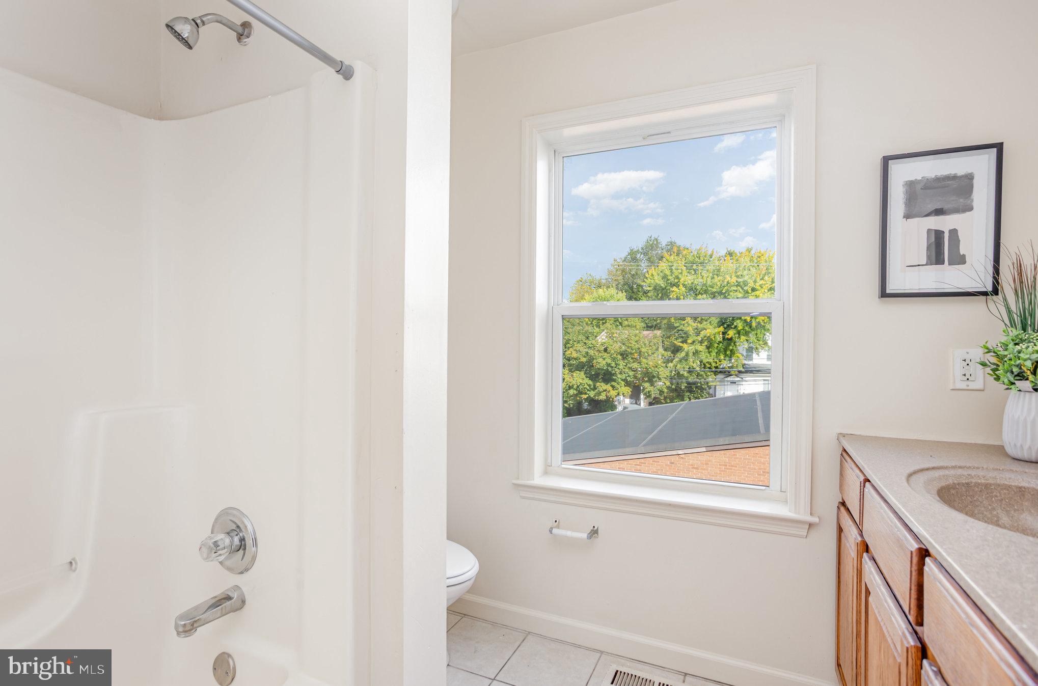 5235 Crowson Avenue, Unit 6 Baltimore, MD 21212 - Photo 24 of 40