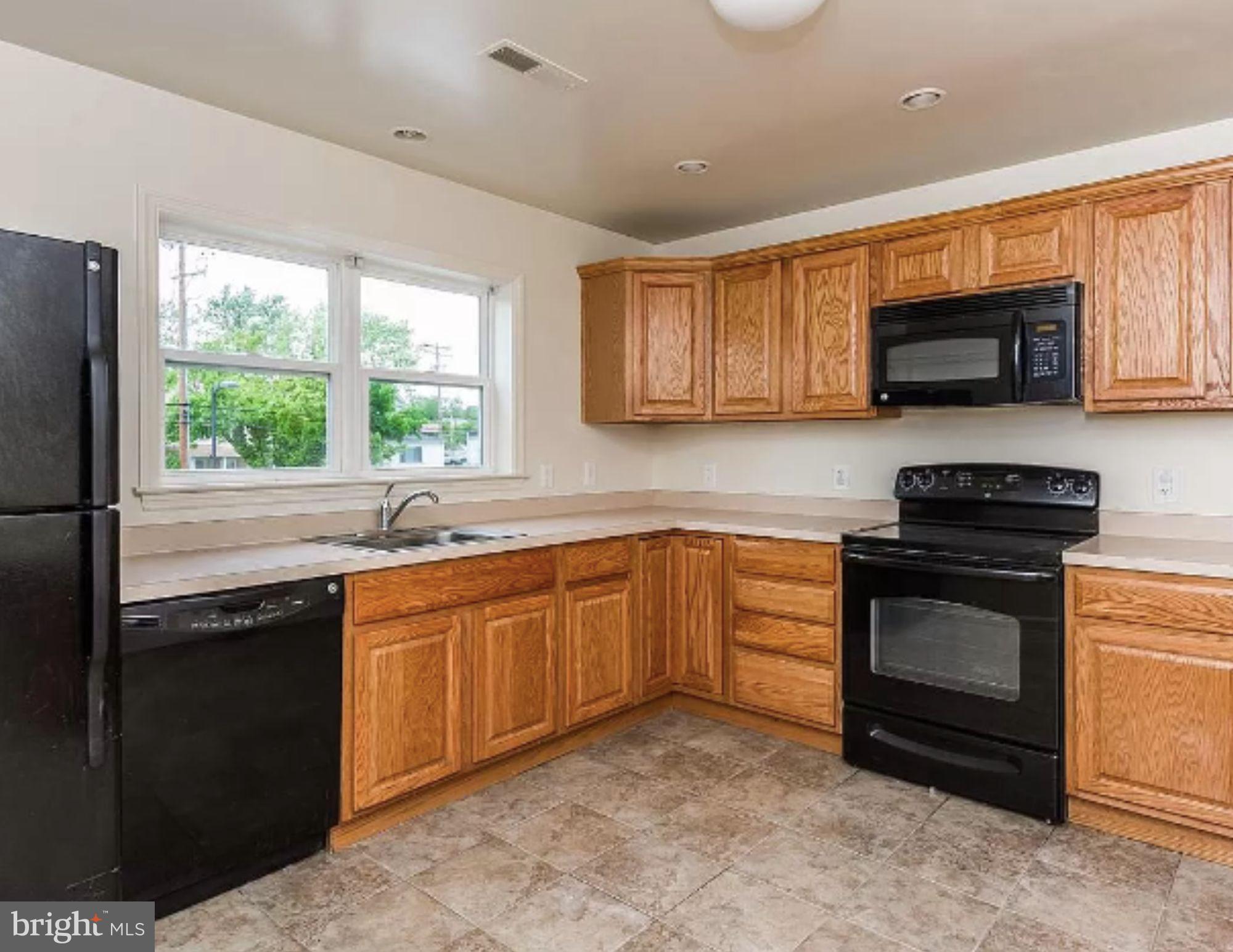 5235 Crowson Avenue, Unit 6 Baltimore, MD 21212 - Photo 35 of 40