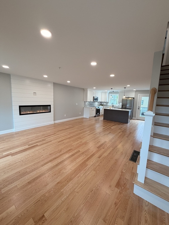 9 Acton Road, Unit 6 Chelmsford, MA 01824 - Photo 3 of 33